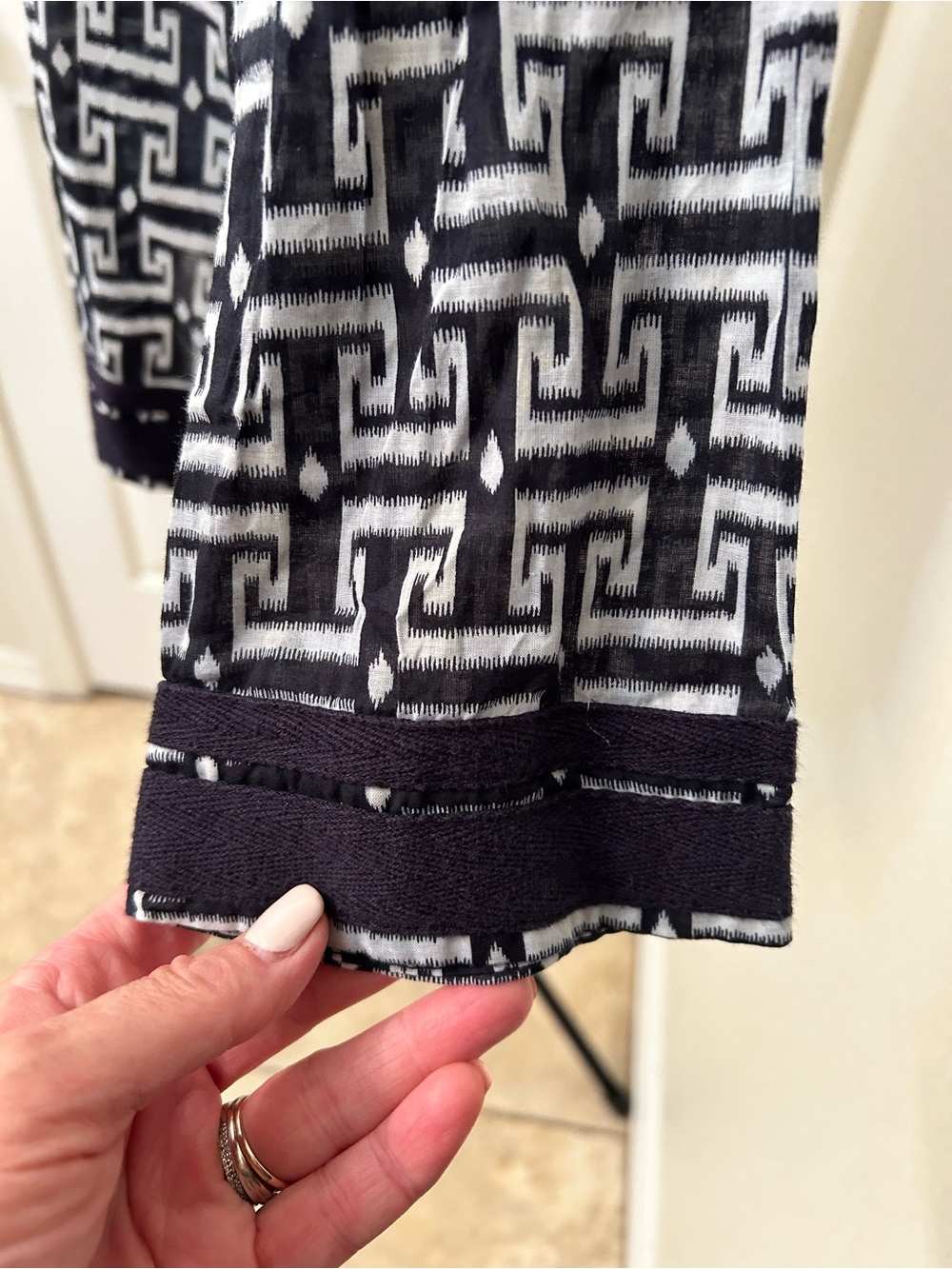 Tory Burch Black and White Geometric Tunic 2 - Picture 5 of 10